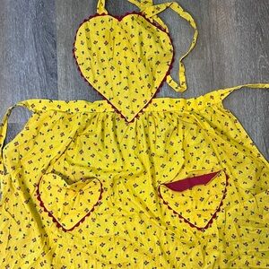 Vintage-Style Yellow & Red Floral Heart Adult Apron